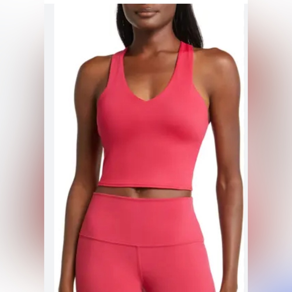 NWOT Alo Real Sports Bra in Lipstick Red, size large